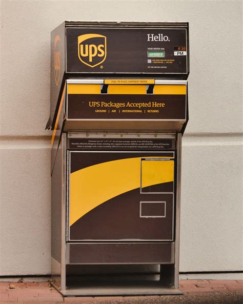 ups uk drop off points.